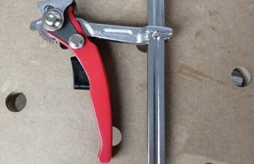 Струбцина быстрозажимная F-образная с пяткой